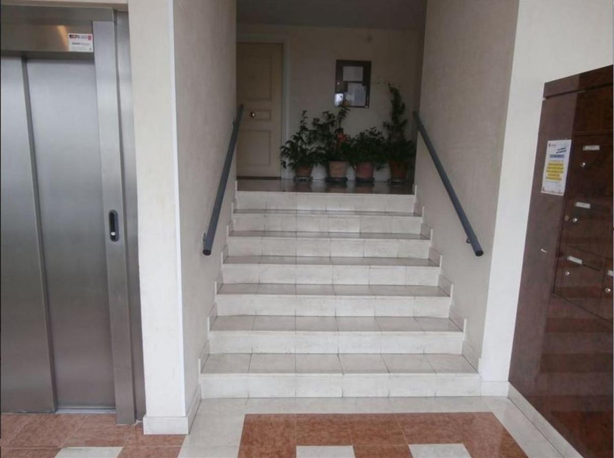 Cosy Appart - Balcon, Parking, Spacieux T2 - Proche Eurexpo Stade Сен-Приест Экстерьер фото