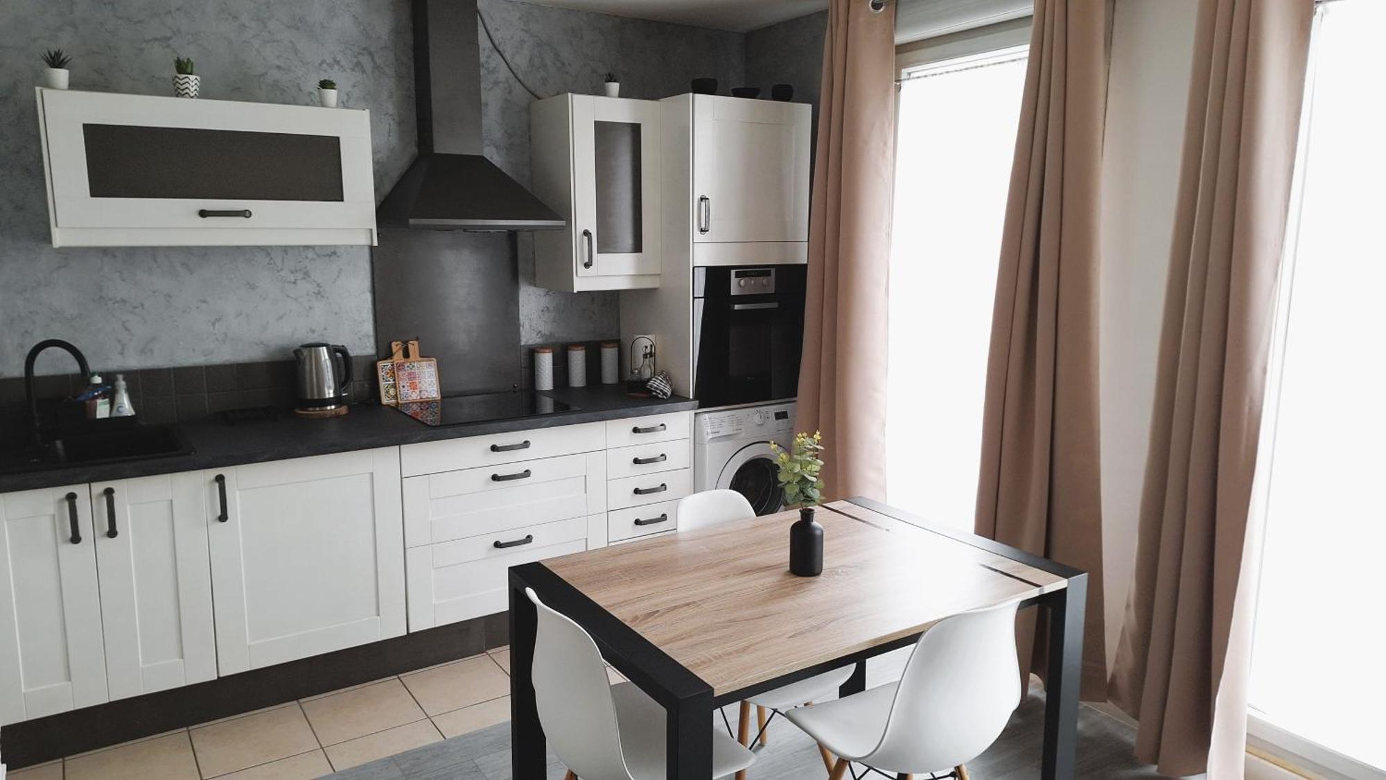 Cosy Appart - Balcon, Parking, Spacieux T2 - Proche Eurexpo Stade Сен-Приест Экстерьер фото